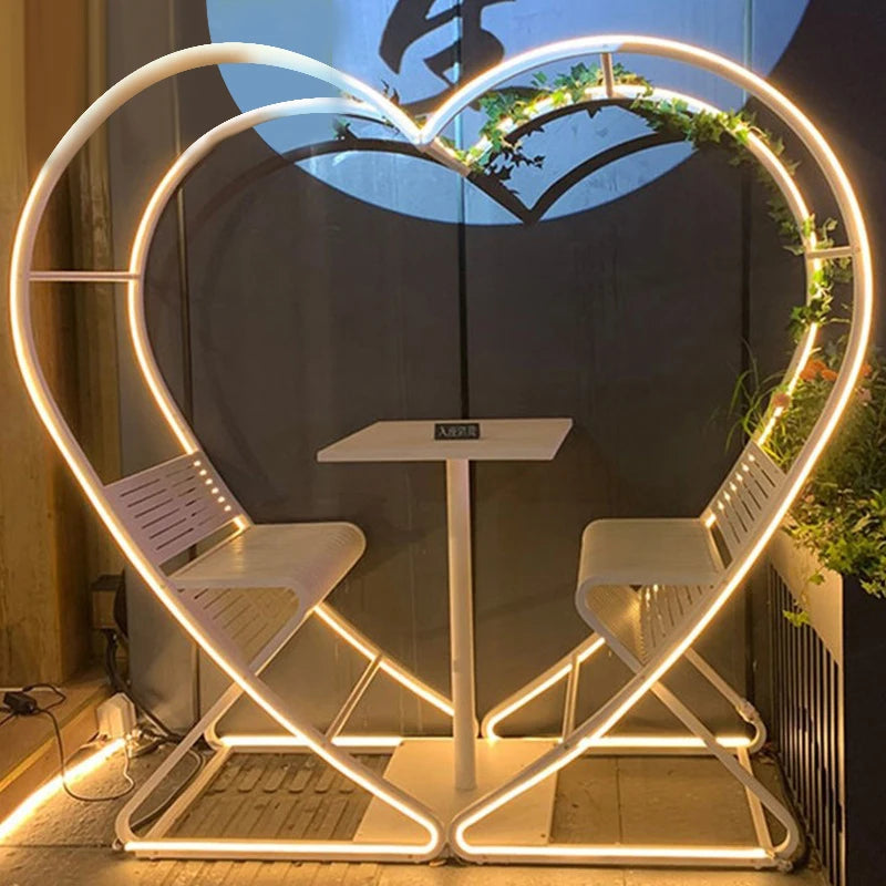 Villa Outdoor Single Chair Creative Modern Heart-Shape Card Seat with Scenic Bird's Nest Leisure Table Chairs Group