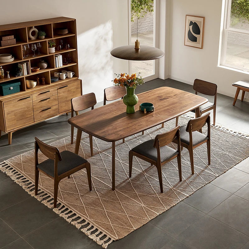 Solid Wood European Style Modern Dining Table and Chairs Set for Apartment and Hotel Use